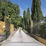 Casalguidi By Posarellivillas Willa