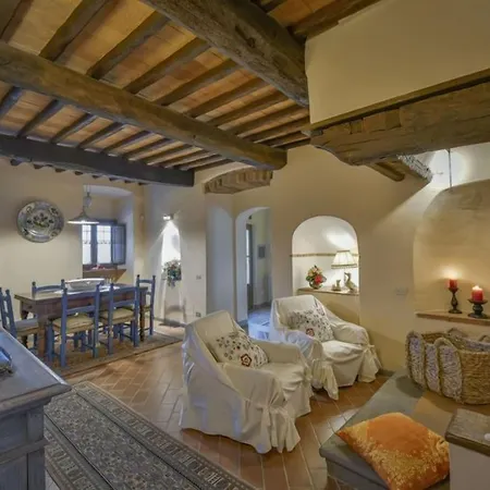 Casalguidi By Posarellivillas Willa *